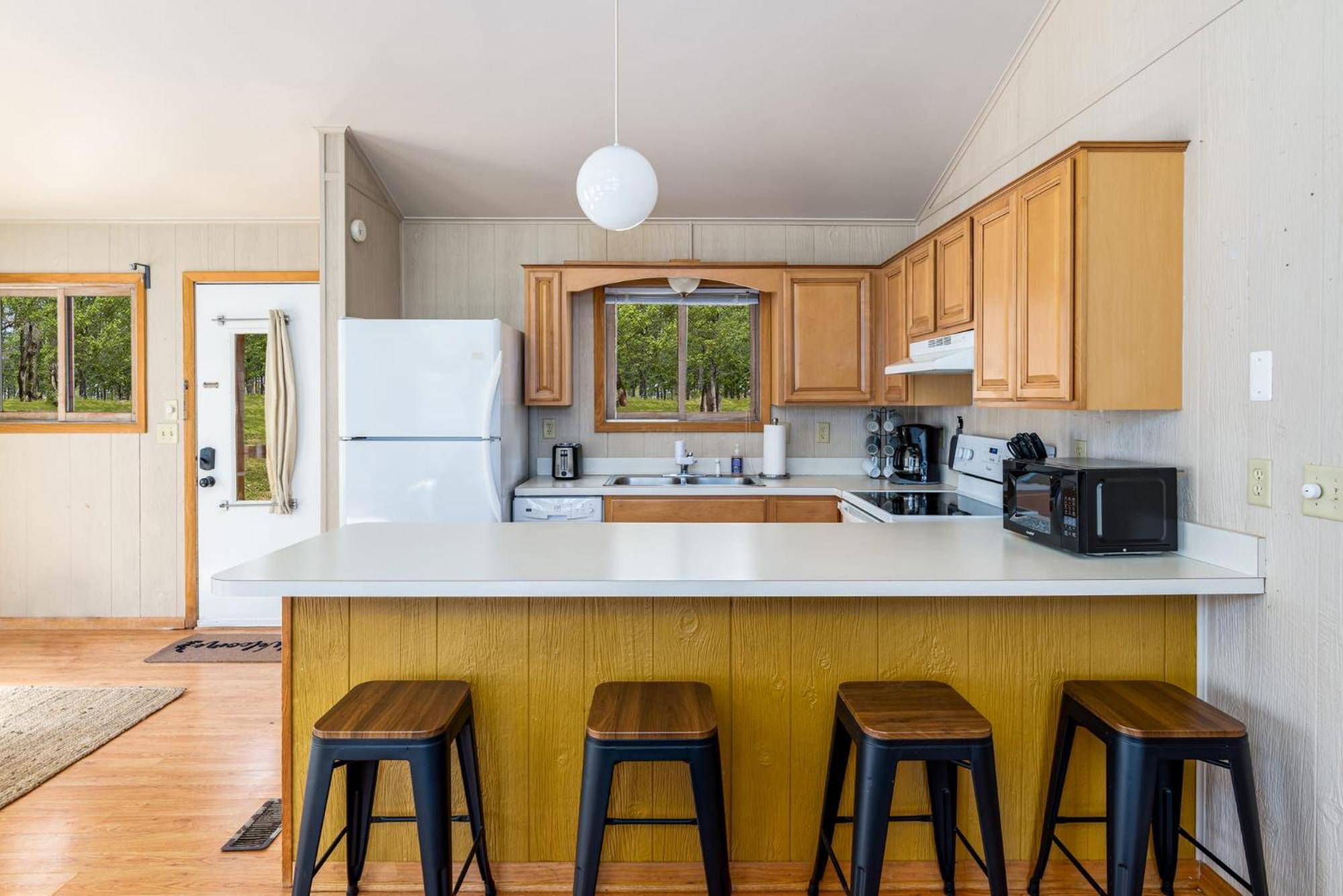 Chalet W Hot Tub, Large Deck, Grill, & Fast Wifi Berkeley Springs Exteriör bild